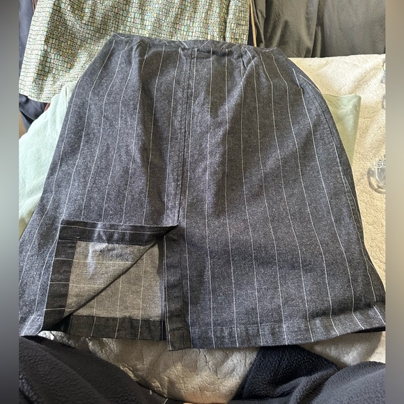 Dark gray denim shirt with white pinstripes - Picture 3 of 3